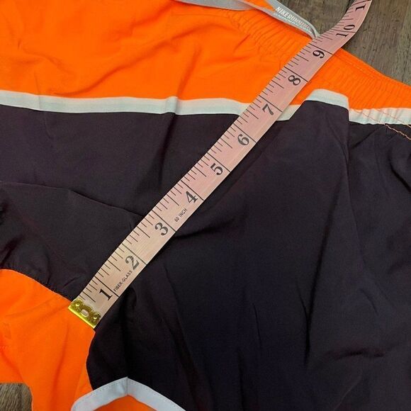 Nike Athletic Running Shorts w/ Back Pocket - Picture 6 of 11